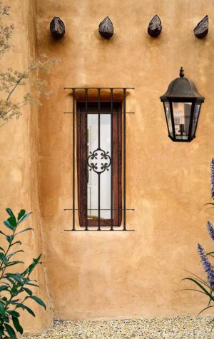 reja de hierro, accesorios para rejas de hierro, rejas para frentes de casas, rejas para puertas, rejas para ventanas